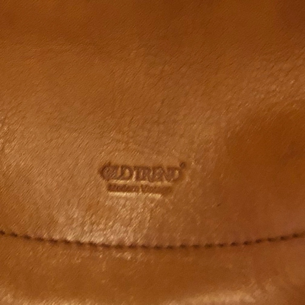 Modern Vintage Cognac Leather Shoulder Bag with Embossed Logo